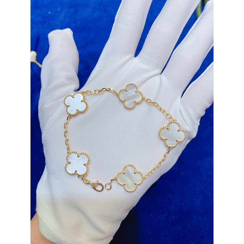 Van Cleef & Arpels Bracelet White