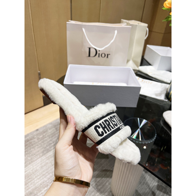 D*or chez moi slides embroidered cotton and shearling white