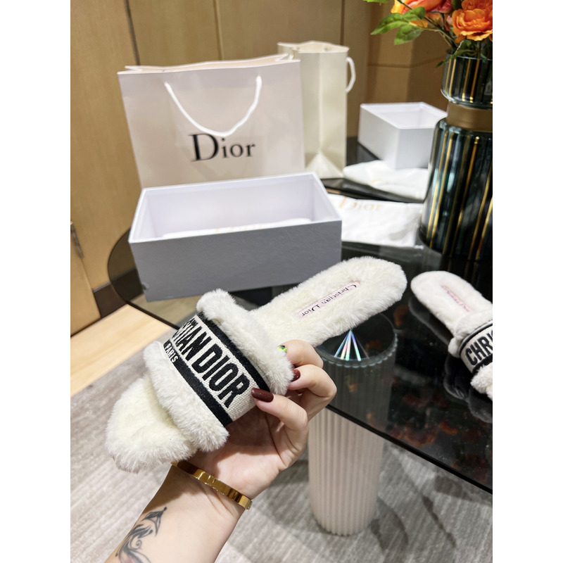 D*or chez moi slides embroidered cotton and shearling white