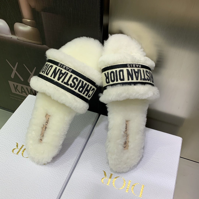 D*or chez moi slides embroidered cotton and shearling white