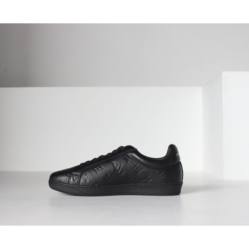 l**is V*t*n luxembourg black sneaker