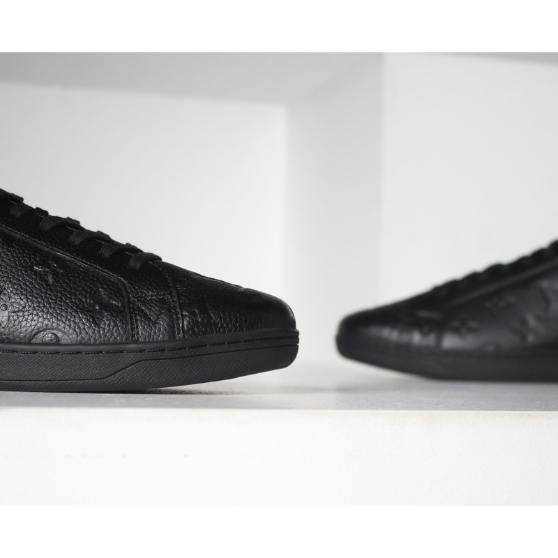 l**is V*t*n luxembourg black sneaker