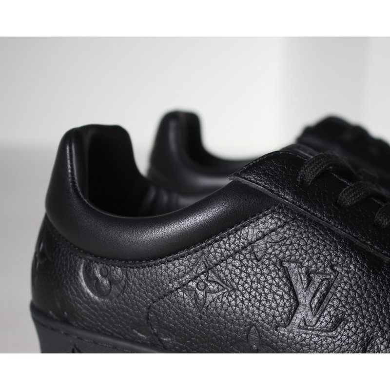 l**is V*t*n luxembourg black sneaker