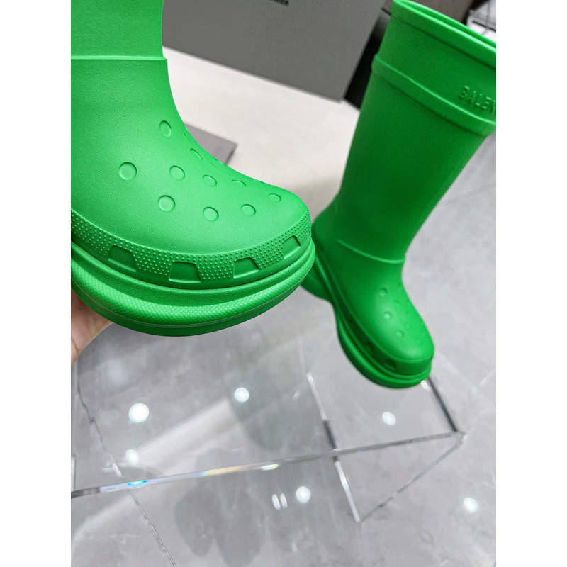 Ba*len*cia*ga x crocs rubber boot green