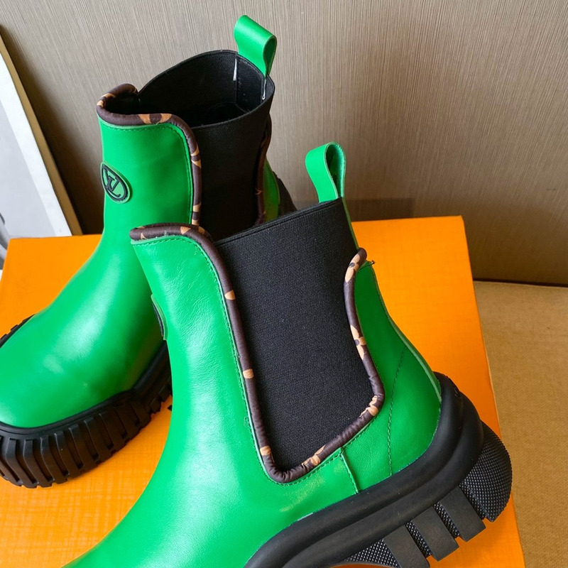 l**is V*t*n ruby ankle boots green