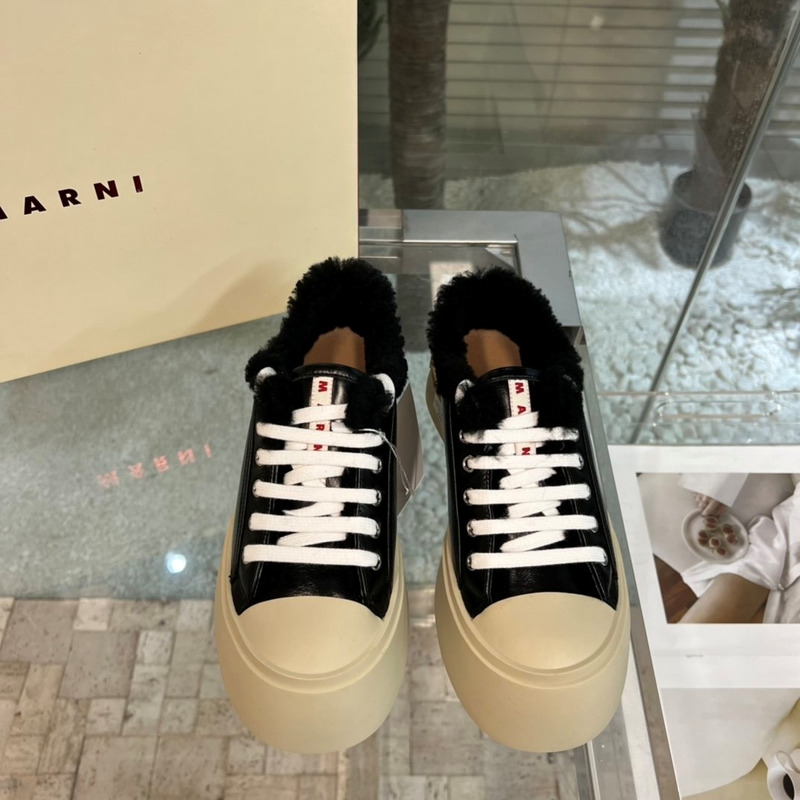 Marni Damen Sneakers Black