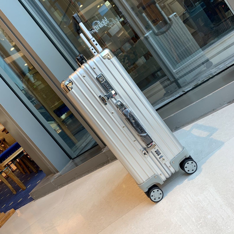 Rimowa Metallic Classic Cabin luggage