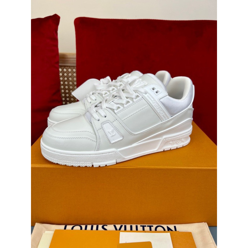 l**is V*t*n lv trainer sneaker white