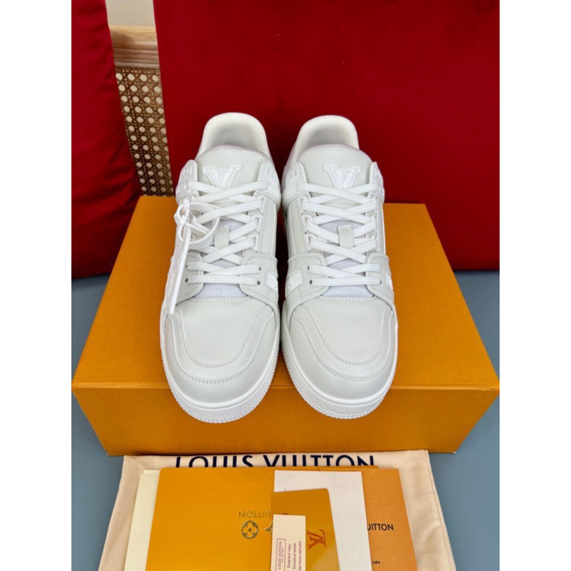 l**is V*t*n lv trainer sneaker white