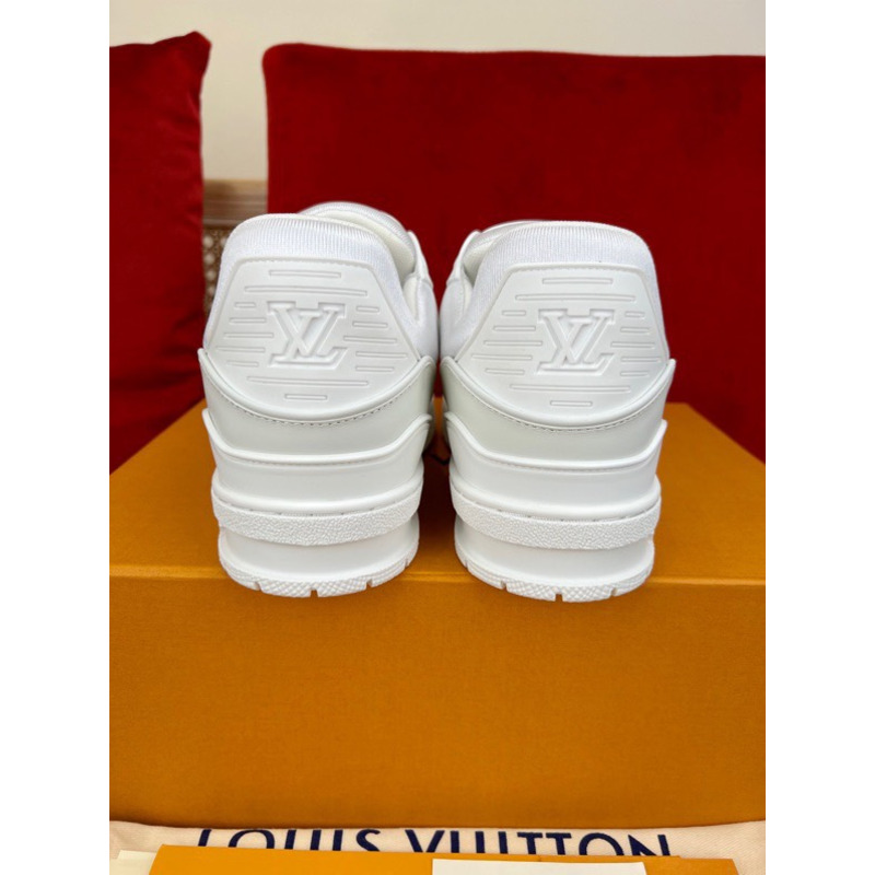 l**is V*t*n lv trainer sneaker white