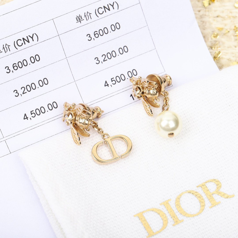 D*or bee pearl cd rose gold stud