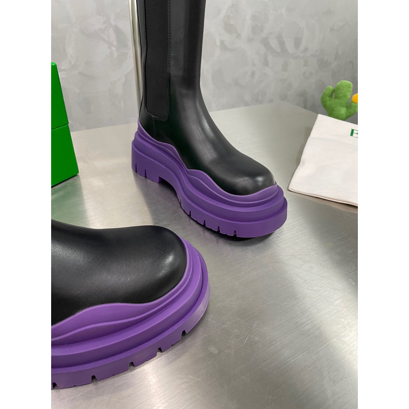 Bo*te*ga ve*ne*ta tire chelsea boot in black and purple