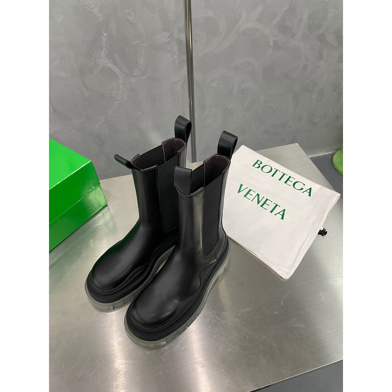 Bo*te*ga ve*ne*ta tire chelsea boot in black and transparent