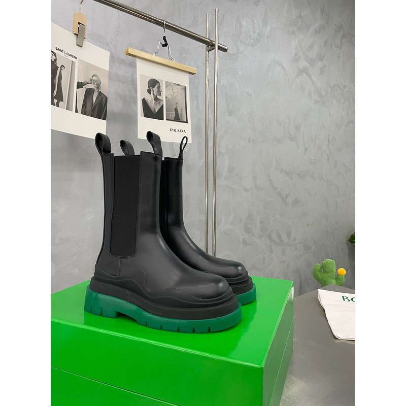 Bo*te*ga ve*ne*ta tire chelsea boot in black and acid turquoise