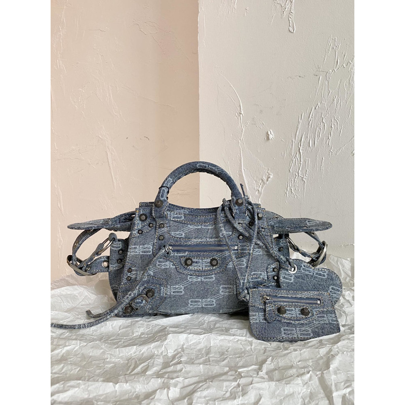 Ba*len*cia*ga neo cagole denim shoulder bag