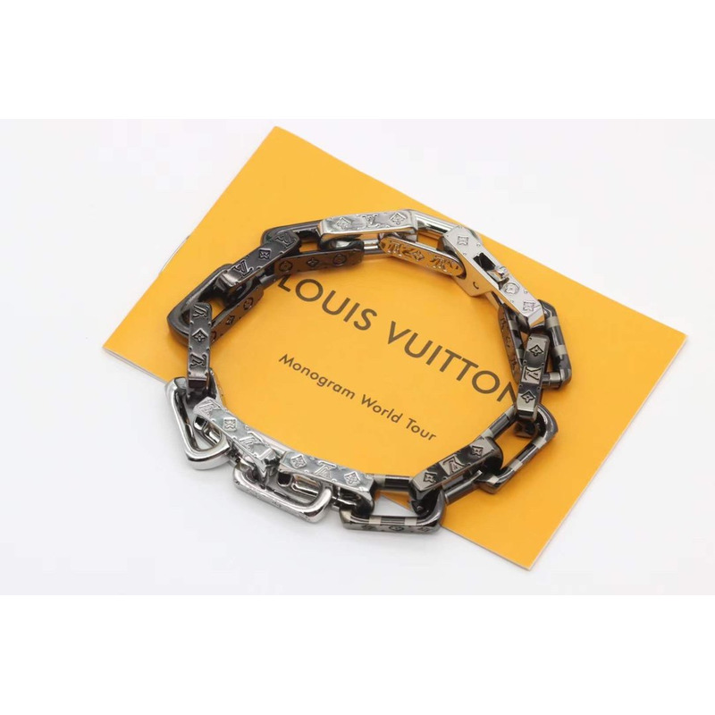 l**is V*t*n monogram chain bracelet