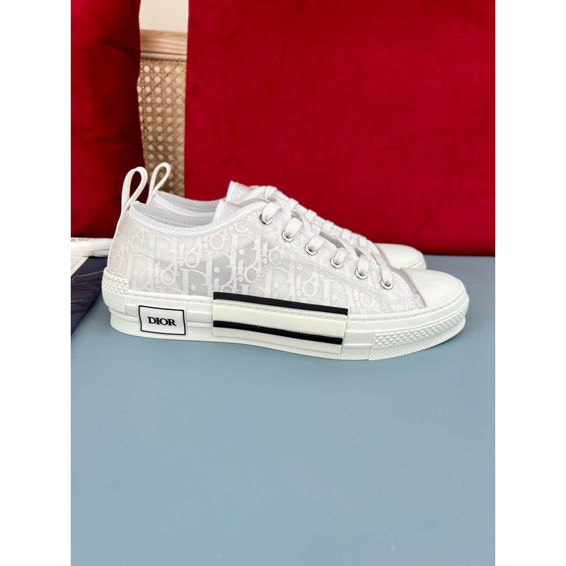 D*or b23 low top oblique in white