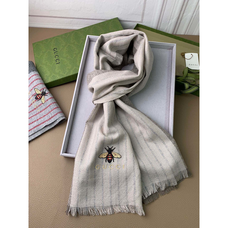 G*u*i wool scarf with bees in light grey & beige