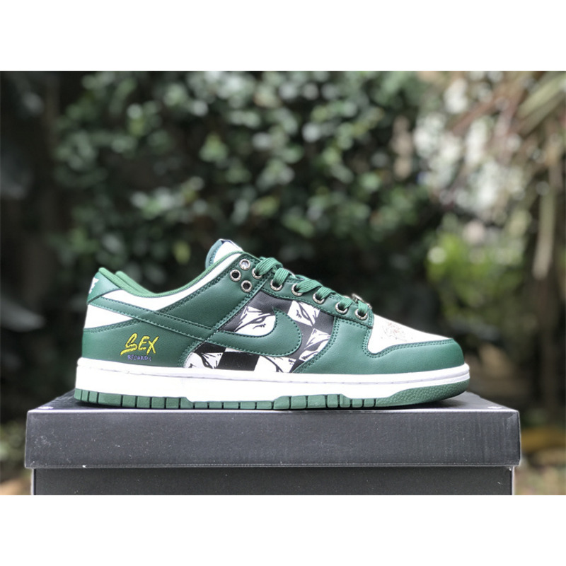 Nike Dunk Low Michigan State in Green