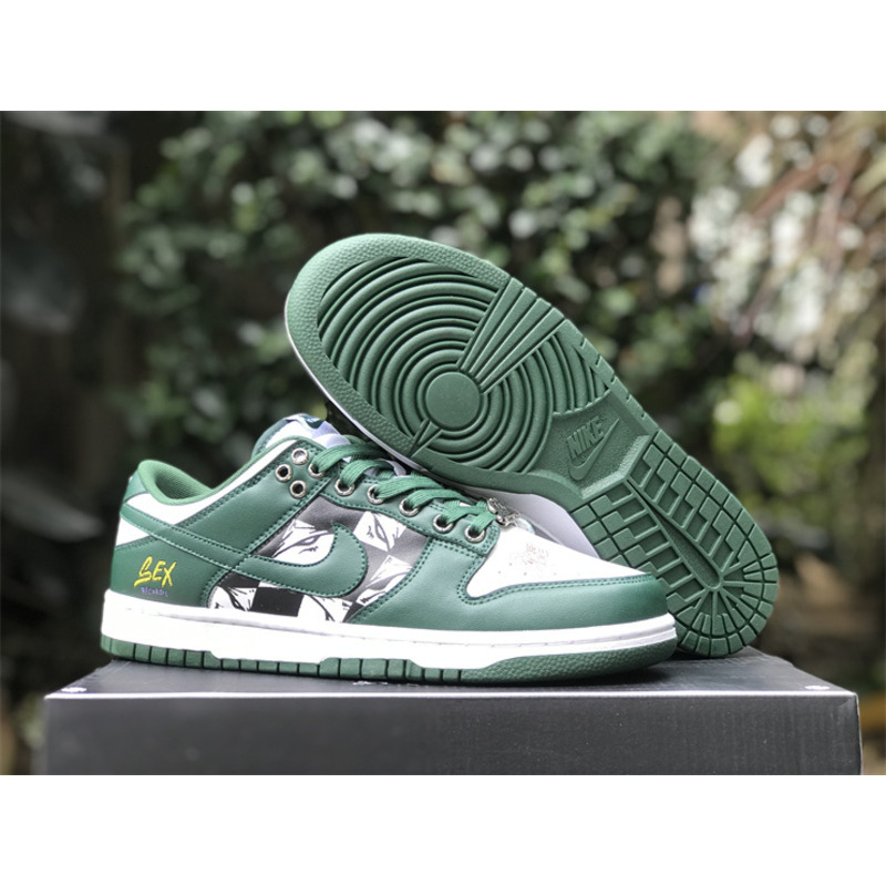 Nike Dunk Low Michigan State in Green