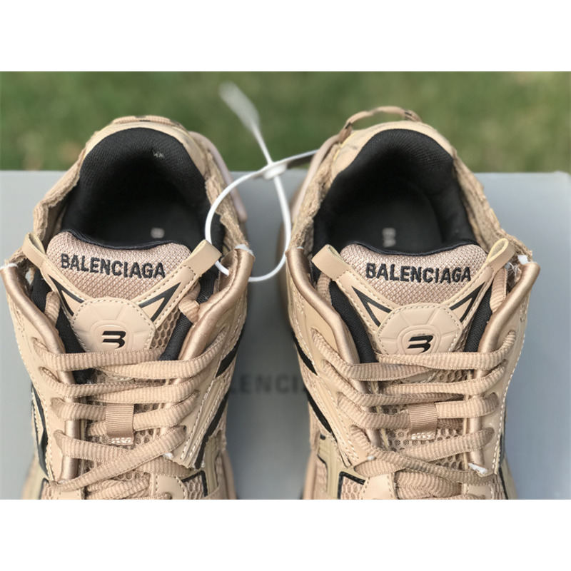 Ba*len*cia*ga runner beige black white