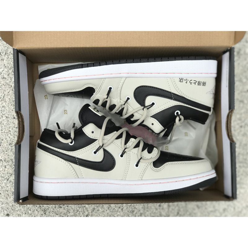 Jordan Air Jordan 1 Mid Light Cream Black &White