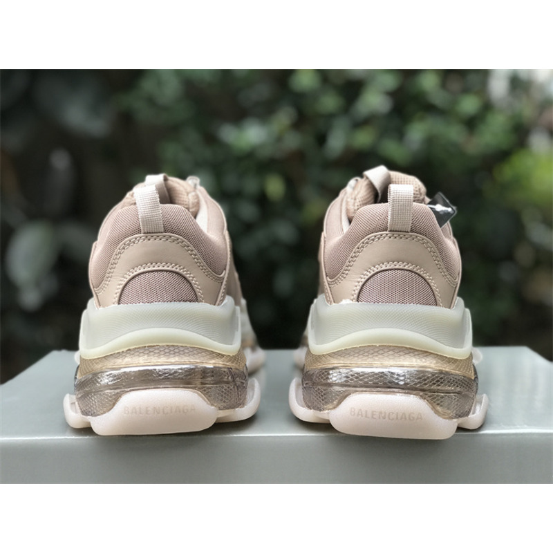 Ba*len*cia*ga triple s off-white light brown