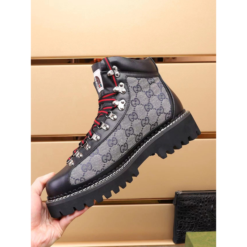 G*u*i x the north face ankle boots black