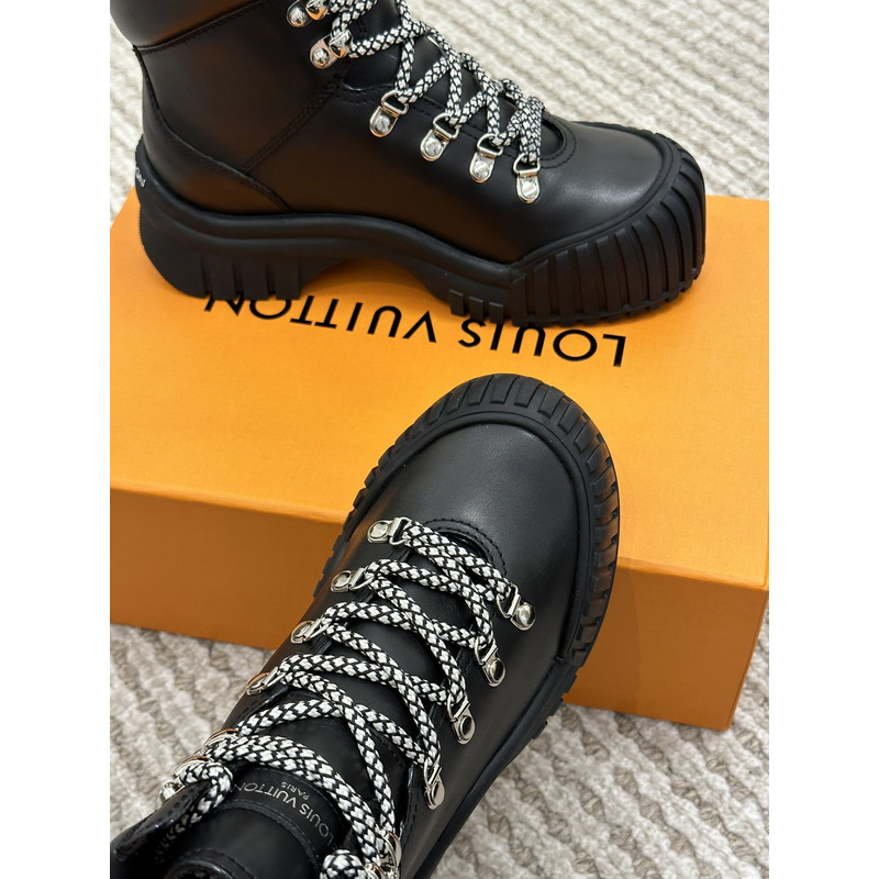 l**is V*t*n ruby flat military boots black