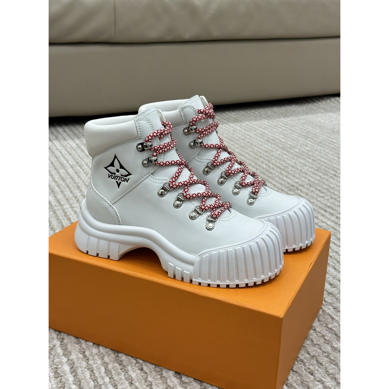 l**is V*t*n ruby flat military boots white