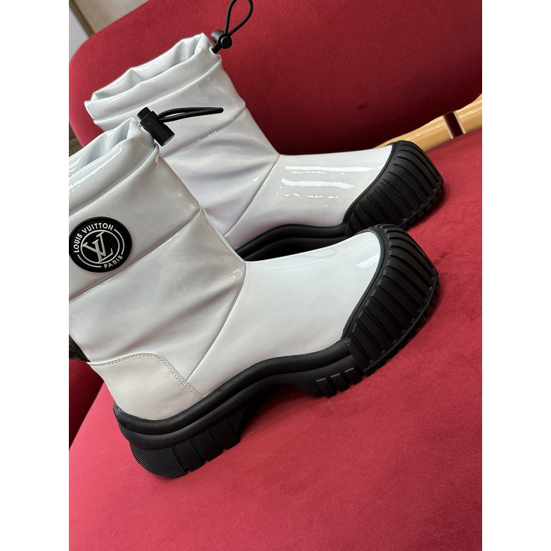 l**is V*t*n ruby flat boots white