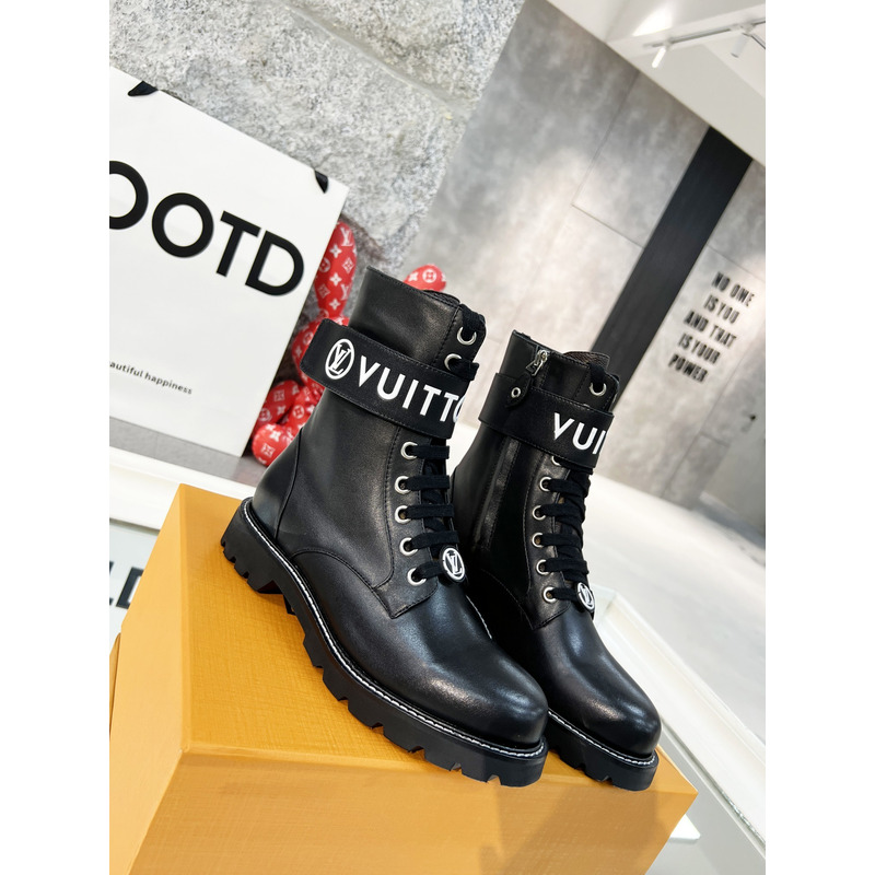 l**is V*t*n erritory flat boots