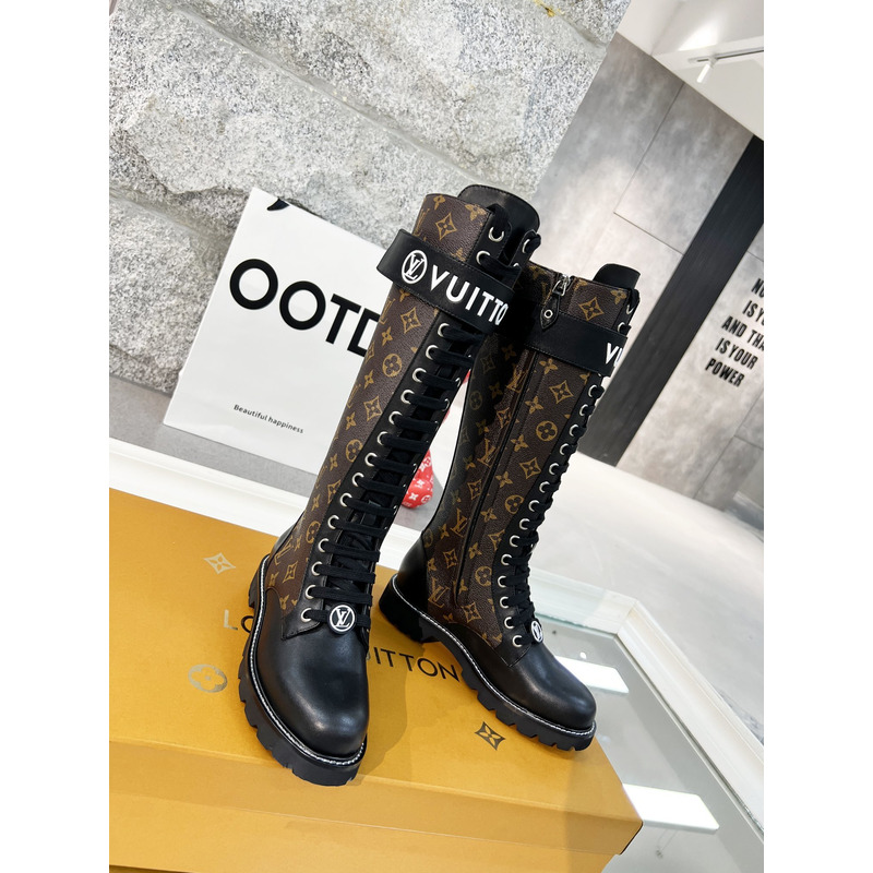 l**is V*t*n circle long boots monogram