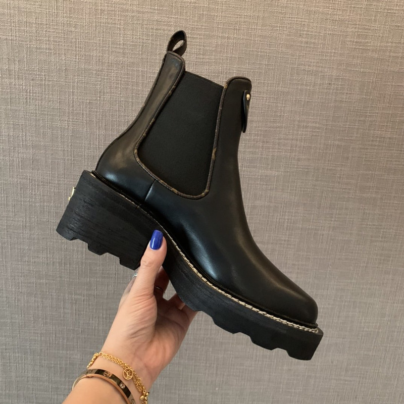 l**is V*t*n beaubourg ankle boots