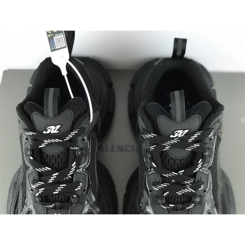 Ba*len*cia*ga runner low top sneakers black