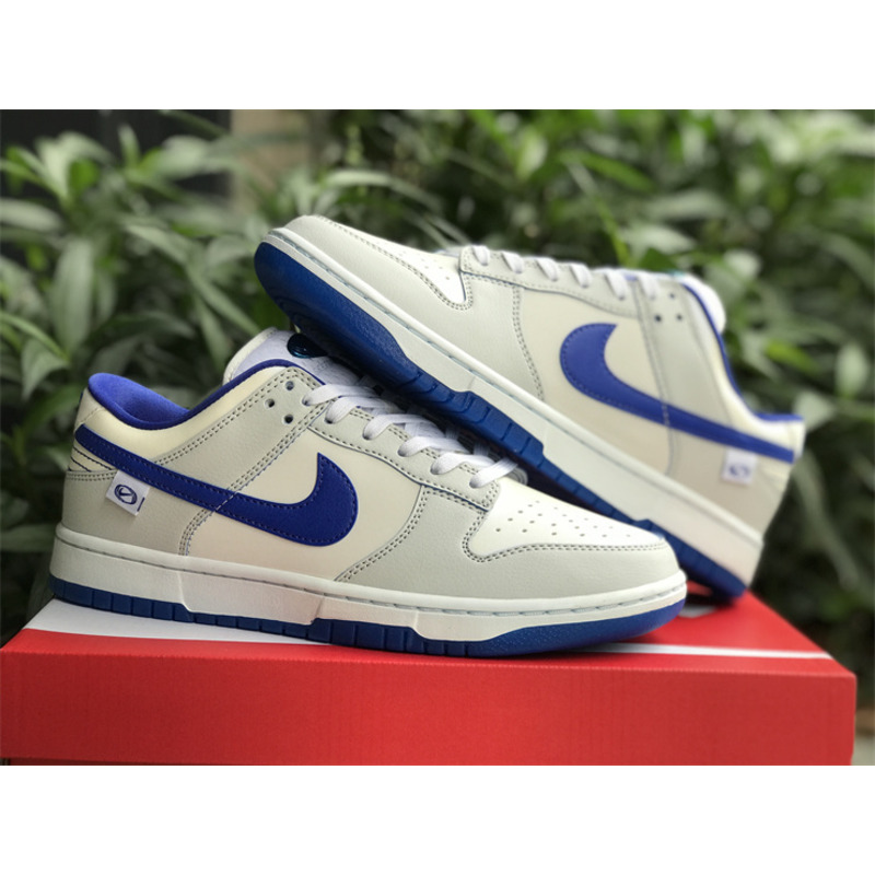 Nike SB Dunk Low GS Ivory Hyper Royal