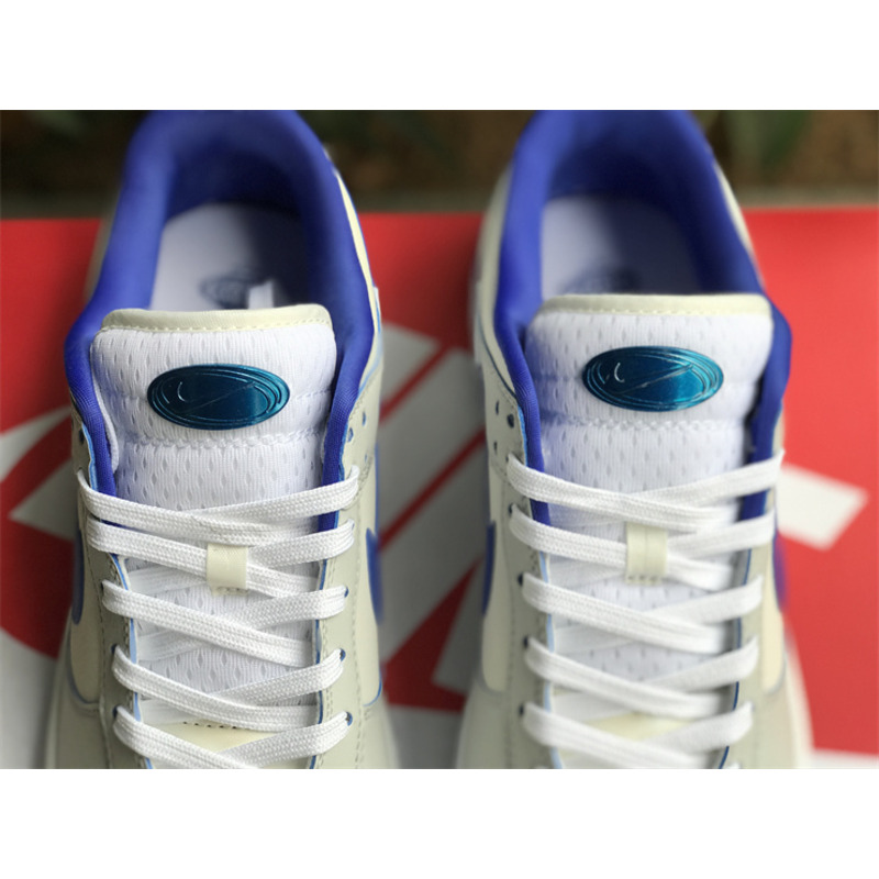 Nike SB Dunk Low GS Ivory Hyper Royal