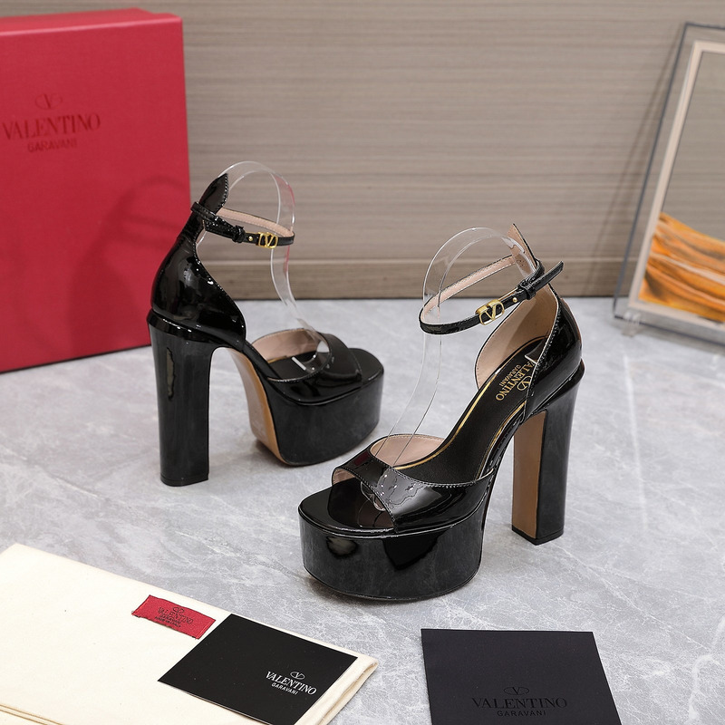 Valentino Garavani Black