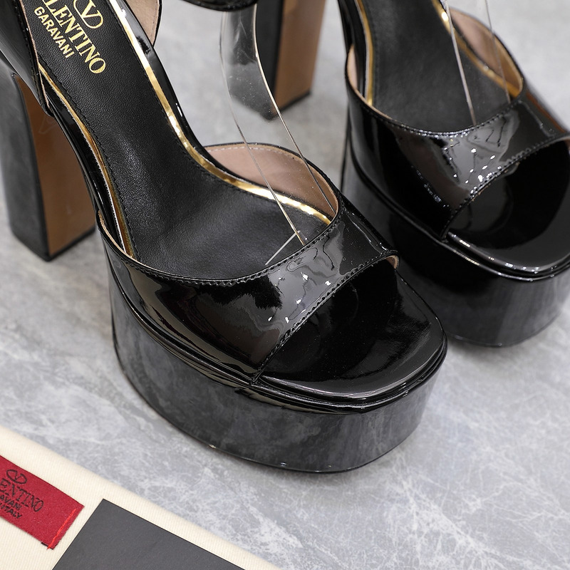 Valentino Garavani Black