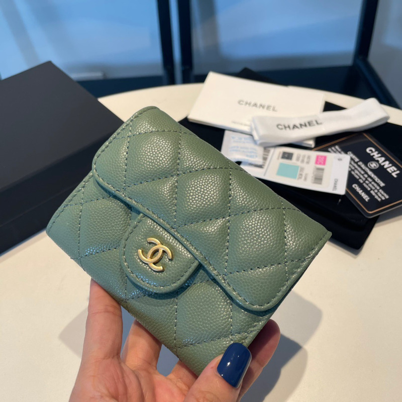 Ch*el classic flap wallet fair green