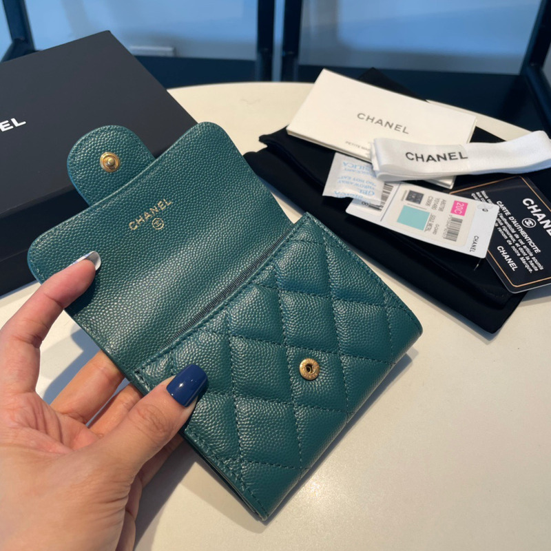 Ch*el classic flap wallet emerald green