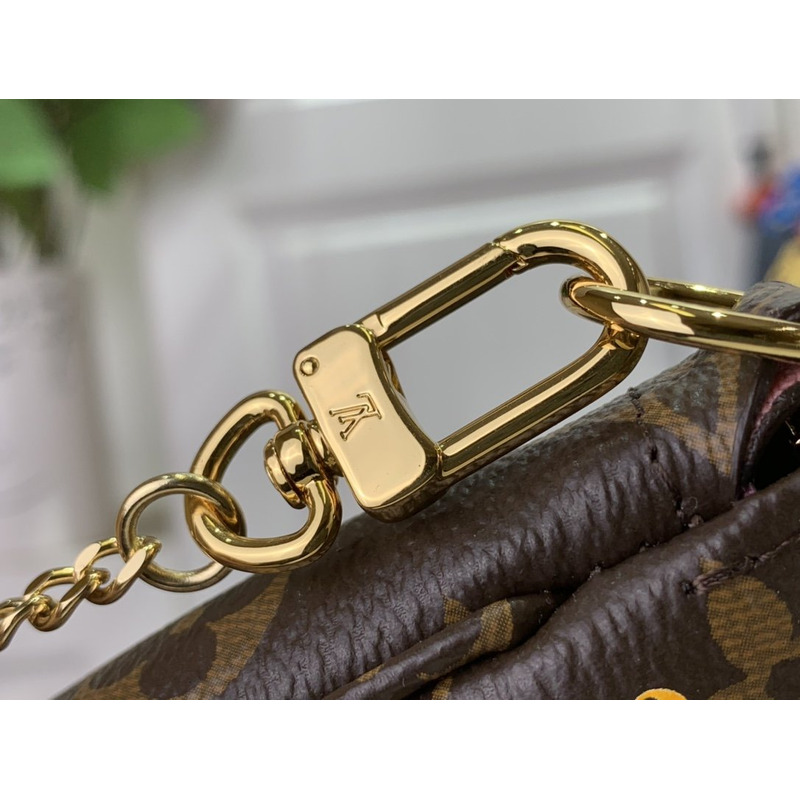 l**is V*t*n pochette felicie wallet chain