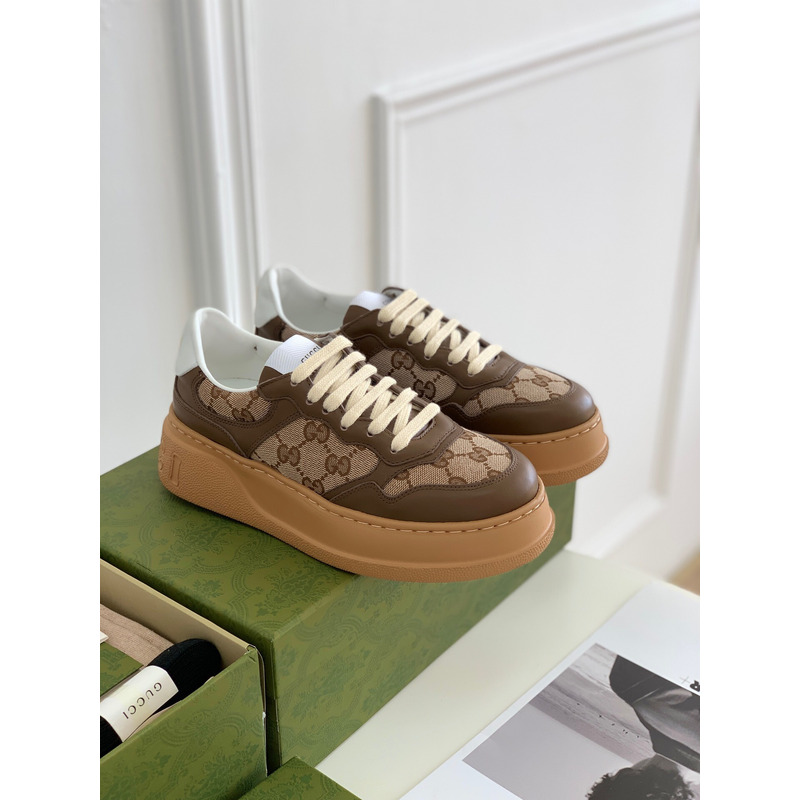 G*u*i  leather-trimmed sneakers