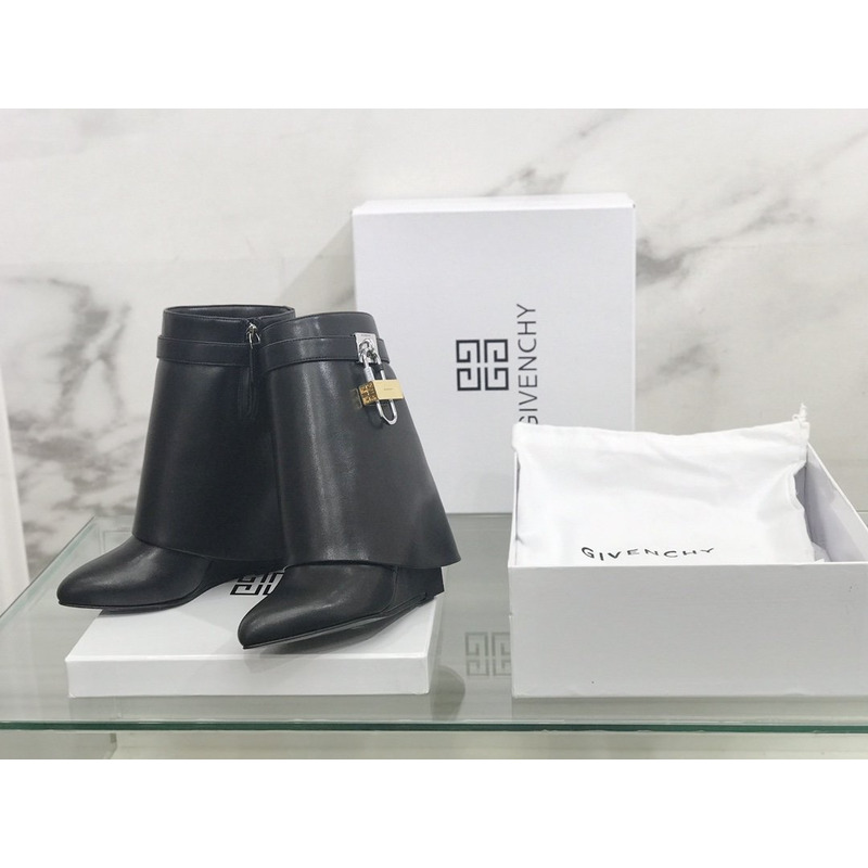 Givenchy Givenchy Shark Lock Ankle Boots