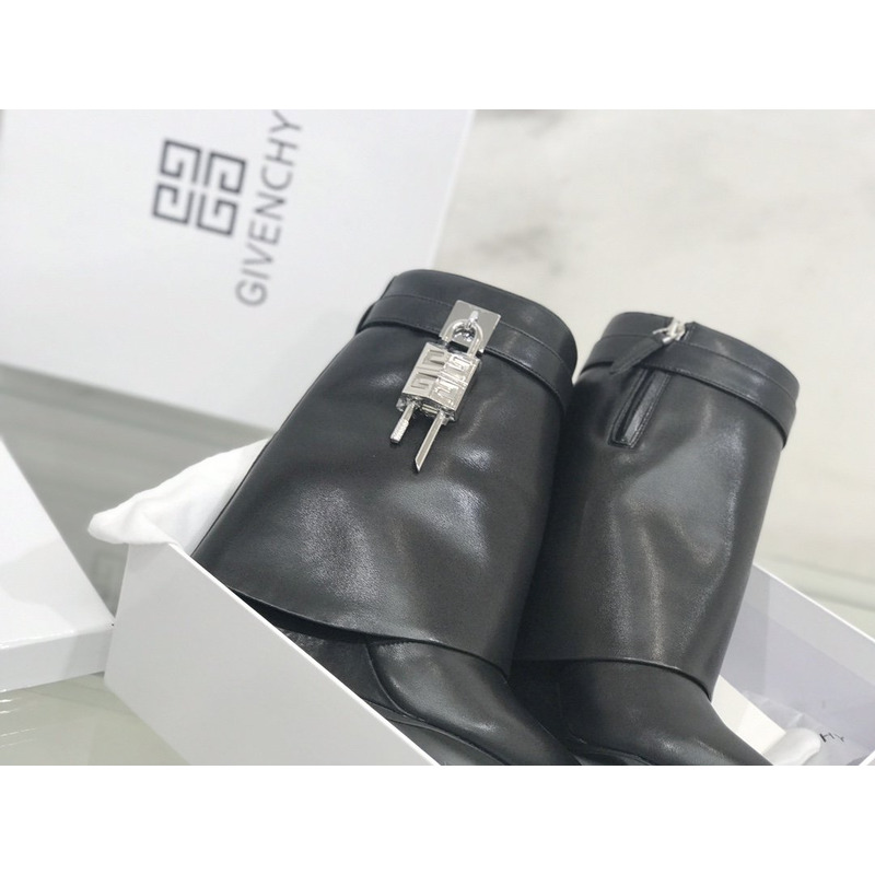 Givenchy Givenchy Shark Lock Ankle Boots