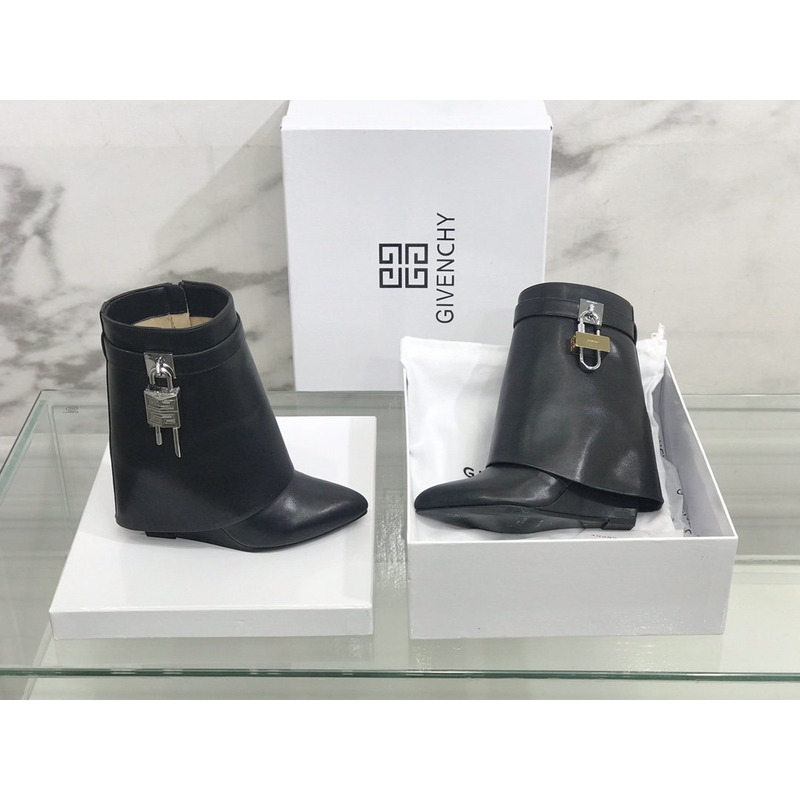 Givenchy Givenchy Shark Lock Ankle Boots