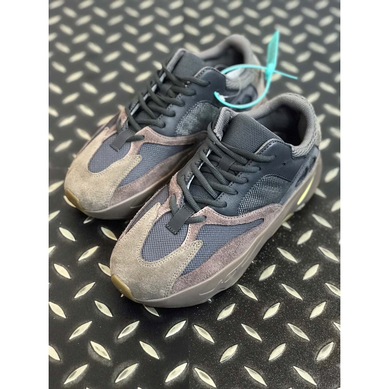 Ad*s yezzy 700 mauve black and brown