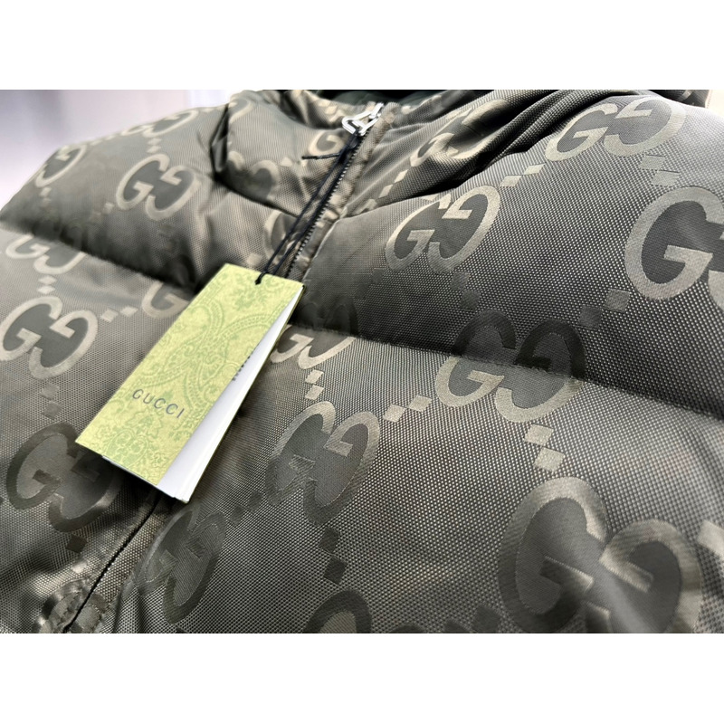 G*u*i vest down jacket green