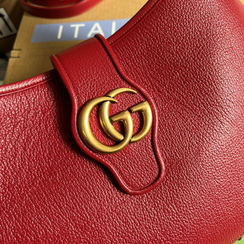 G*u*i aphrodite medium crescent shoulder bag red