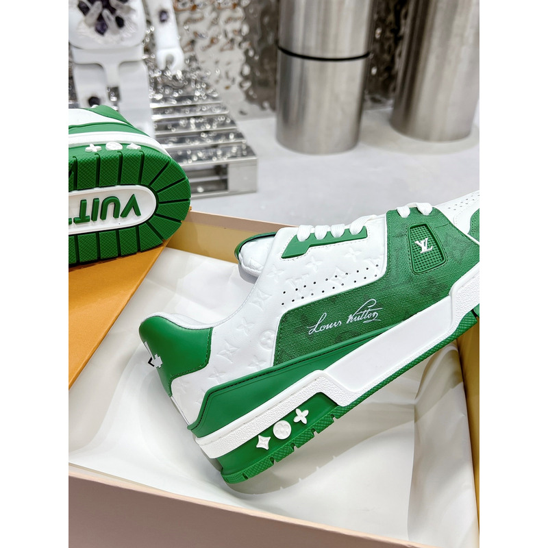 l**is V*t*n  lv trainer sneaker green